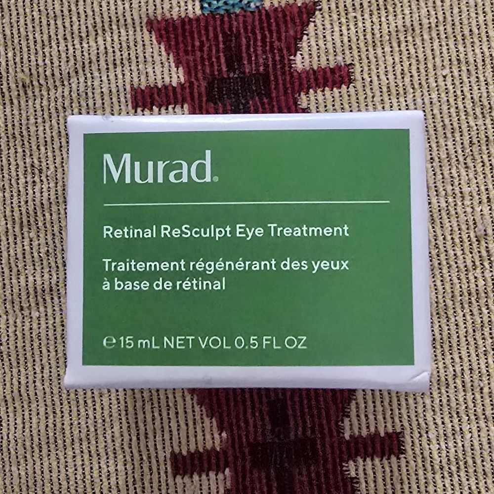 Murad Retinal ReSculpt Eye Treatment in Green Box